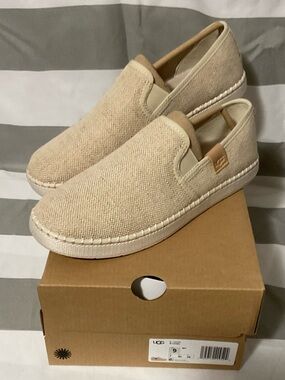 UGG Loafer “Lucian” 9 Women’s New w/ Box